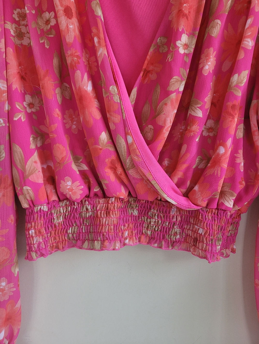 Peach Love Floral Crossover Long Sheer Sleeve Crop Top Pink Womens Large - Picture 6 of 7